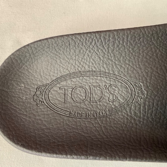 Tod’s Logo Embossed Rubber Fascia T Leone Black Rubber Men’s Sliders Size 8 main image 5